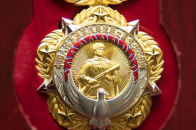 人民志愿军抗美援朝70周年纪念章颁发