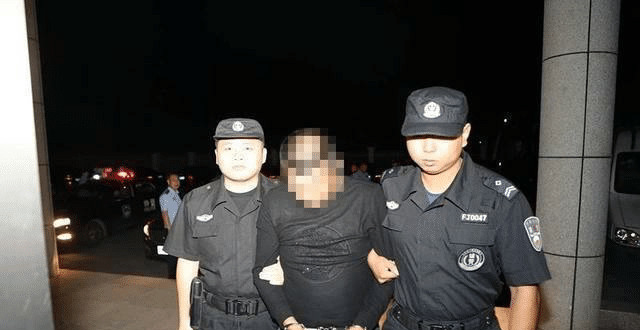 娱乐圈大富豪最新文章