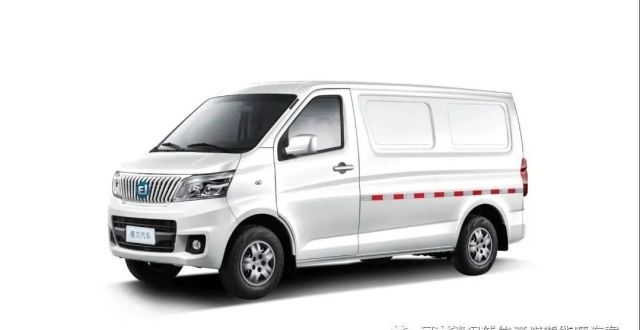德力再推出1款盲窗物流面包车