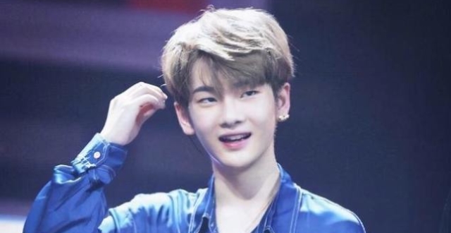 周震南愿替父母还欠债，短时间能解决问题，粉丝众筹还债意向强烈