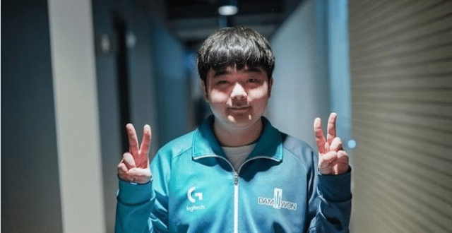 canyon拿下fmvp,连续三年打野选手勇夺mvp,lpl并非失败了