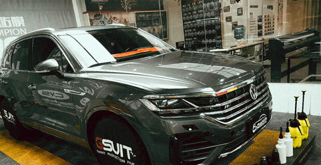 的保护,是补漆好还是贴膜好白车不泛黄,黑车更炫亮,韩国gsuit隐形车衣