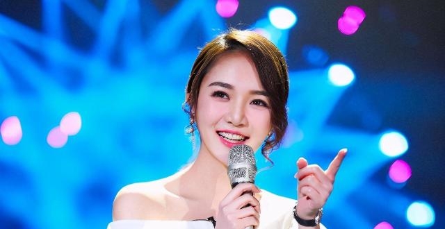 沈梦辰当众揭短女同事，刘维补刀毫不留情，被扒对象疑似靳梦佳