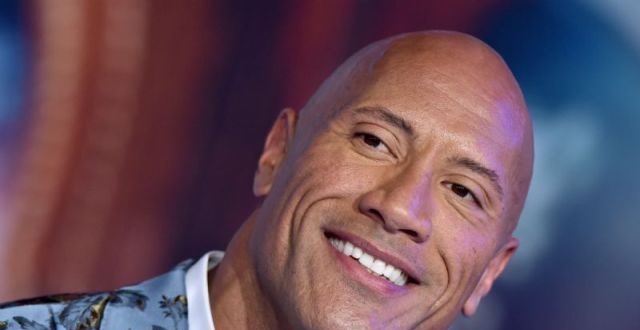 拜登获胜让道恩强森流下男人眼泪 多次手撕川普的霉霉仍未表态