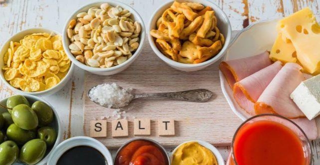 盐吃多了危害大，这6类“隐形盐”食物很多人不知道_腾讯新闻