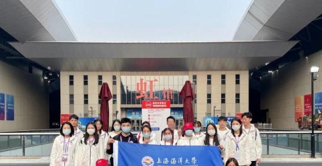 “中国好邻居”王海滨结婚啦！母校志愿服务队送上诚挚祝福_腾讯新闻