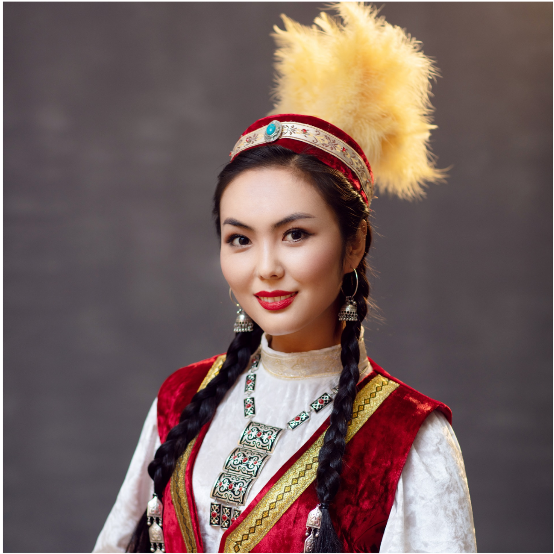 哈萨克族女生图片
