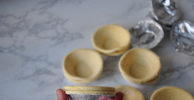 好吃的蛋挞自己在家就能做，不放奶油也香嫩，好吃不贵，特实惠