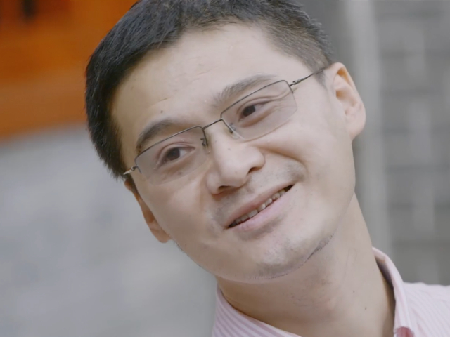 "b站男神"罗翔谈走红:很快会退却掉,本质上是虚荣丨十三邀