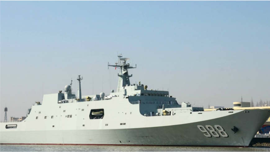 第8艘071型登陆舰亮相,满载25000吨,意义不亚于运20