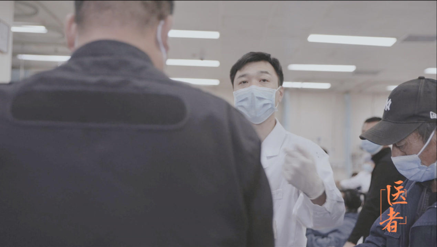 拍摄当天遇到货车追尾事故!"急诊科医生巍子"带你走进真实的急诊科!