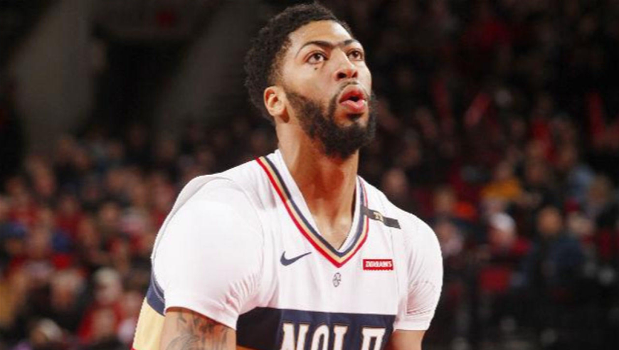 势不可挡!浓眉哥鹈鹕暴扣五佳球:迅猛反击单手隔扣考辛斯