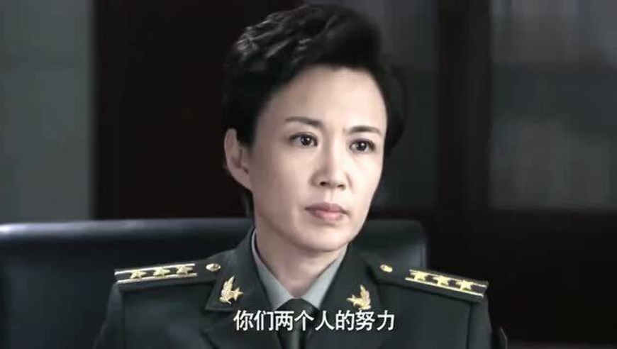 汤小米参加赤鹰特种兵选拔,首长对米蓝:她比你厉害