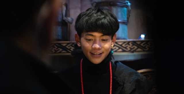 Ϊ��ż�������棬����շת����й�����������4000�׵�����