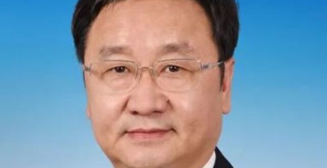 王新伟任沈阳市代理市长！在疫情防控会议上首度亮相！_腾讯新闻