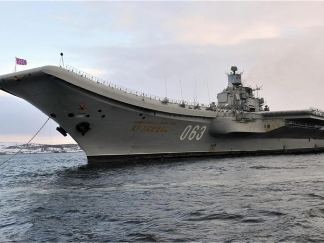 执意拒绝他国帮助,2艘航母或同时开建,美国质问:哪来的技术?