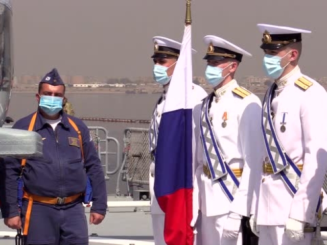 阿曼2021演习中巴基斯坦海军司令访问了护卫舰格里戈罗维奇海军上将