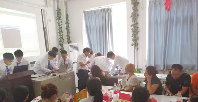 北大青鸟教育分享——离家求学的孩子，也需要父母陪伴