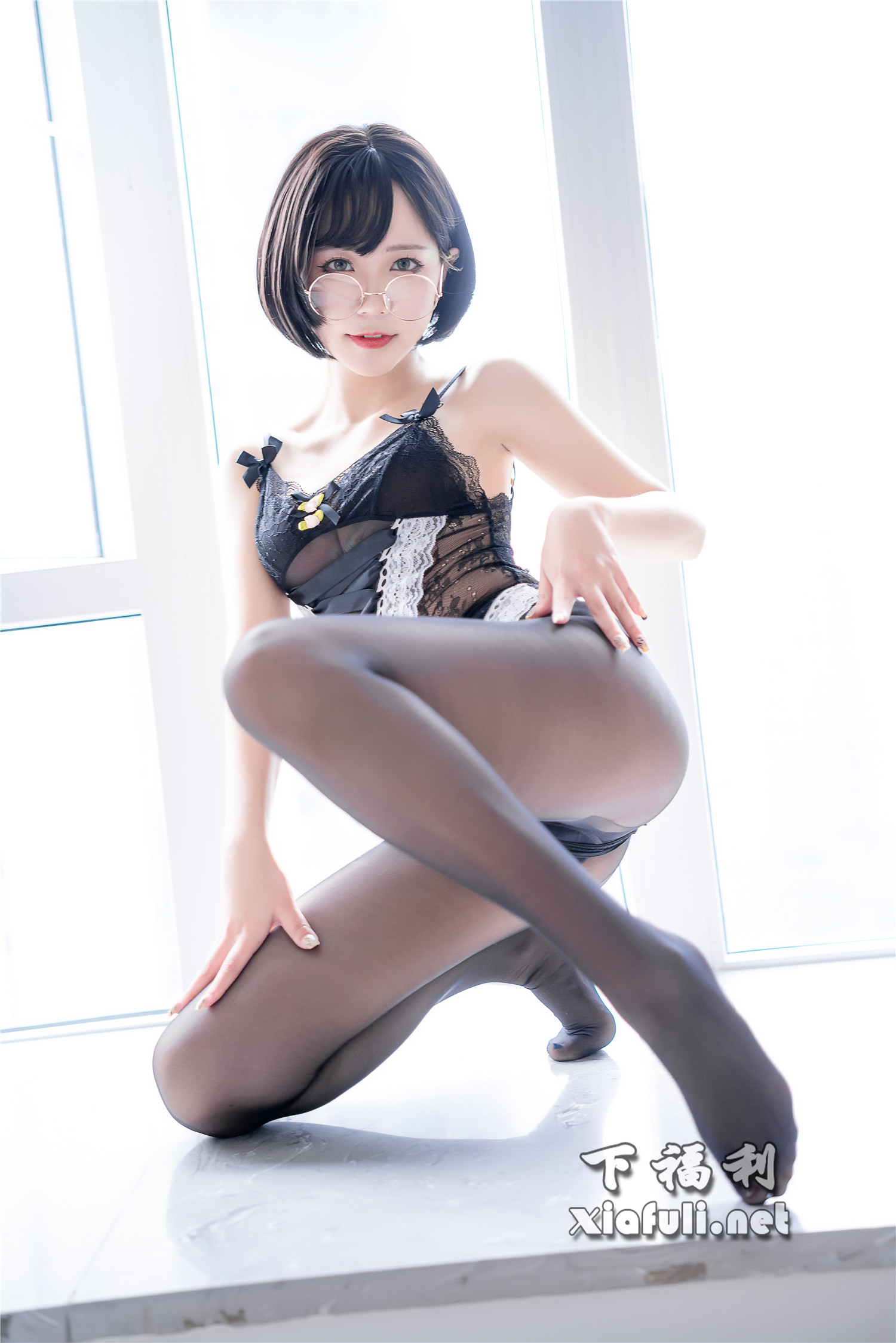 蓝小沂KiKi 黑色情趣内依[28P-398M]