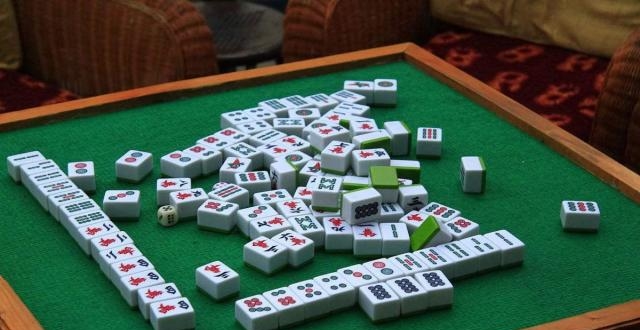 成都麻将馆里天天打麻将的那些人,他们的经济来源从何而来?