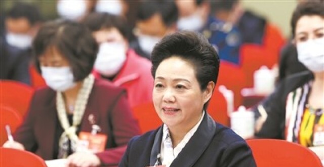 王欢委员：推动基础教育高质量发展_腾讯新闻