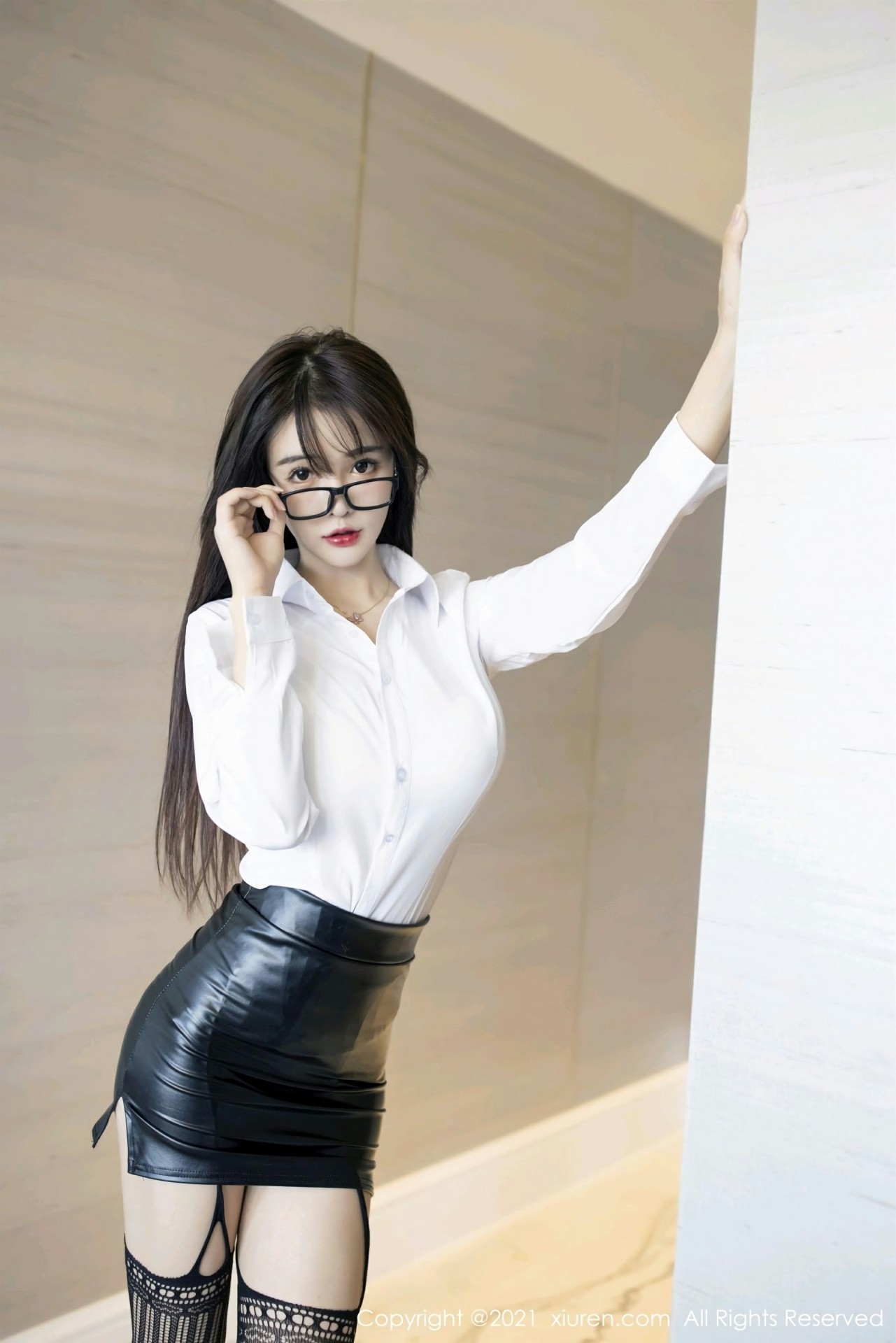 [XiuRen秀人网] 2021.01.06 No.2976 南初妹妹 秘输OL[53+1P 467M]