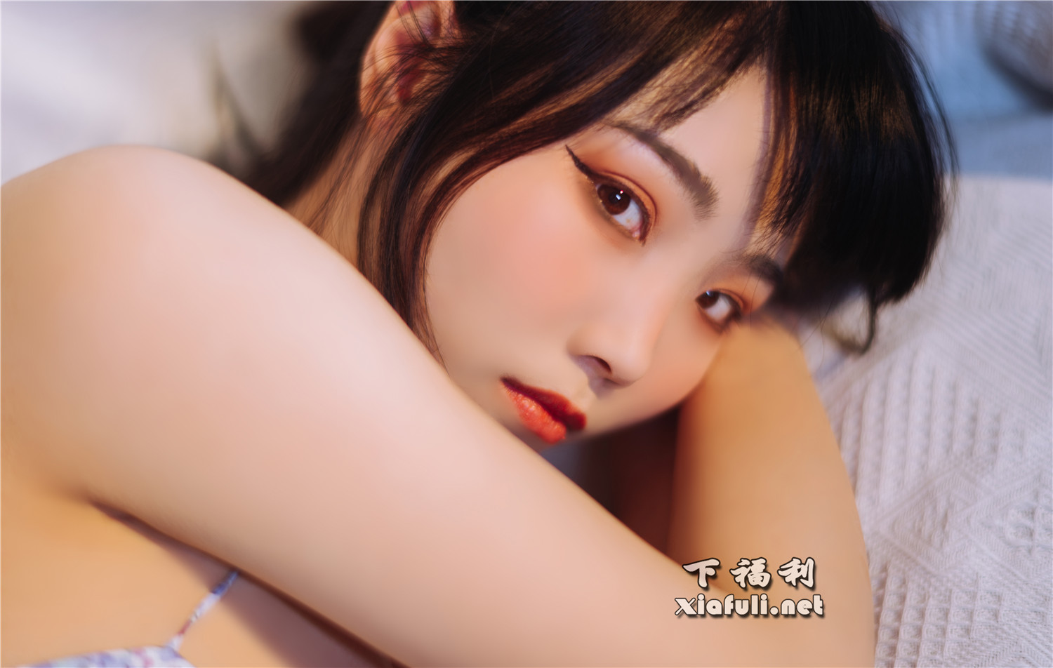 网络红人@我是快乐昭昭 蓝色碎花裙[14P 123M]-Coser吧