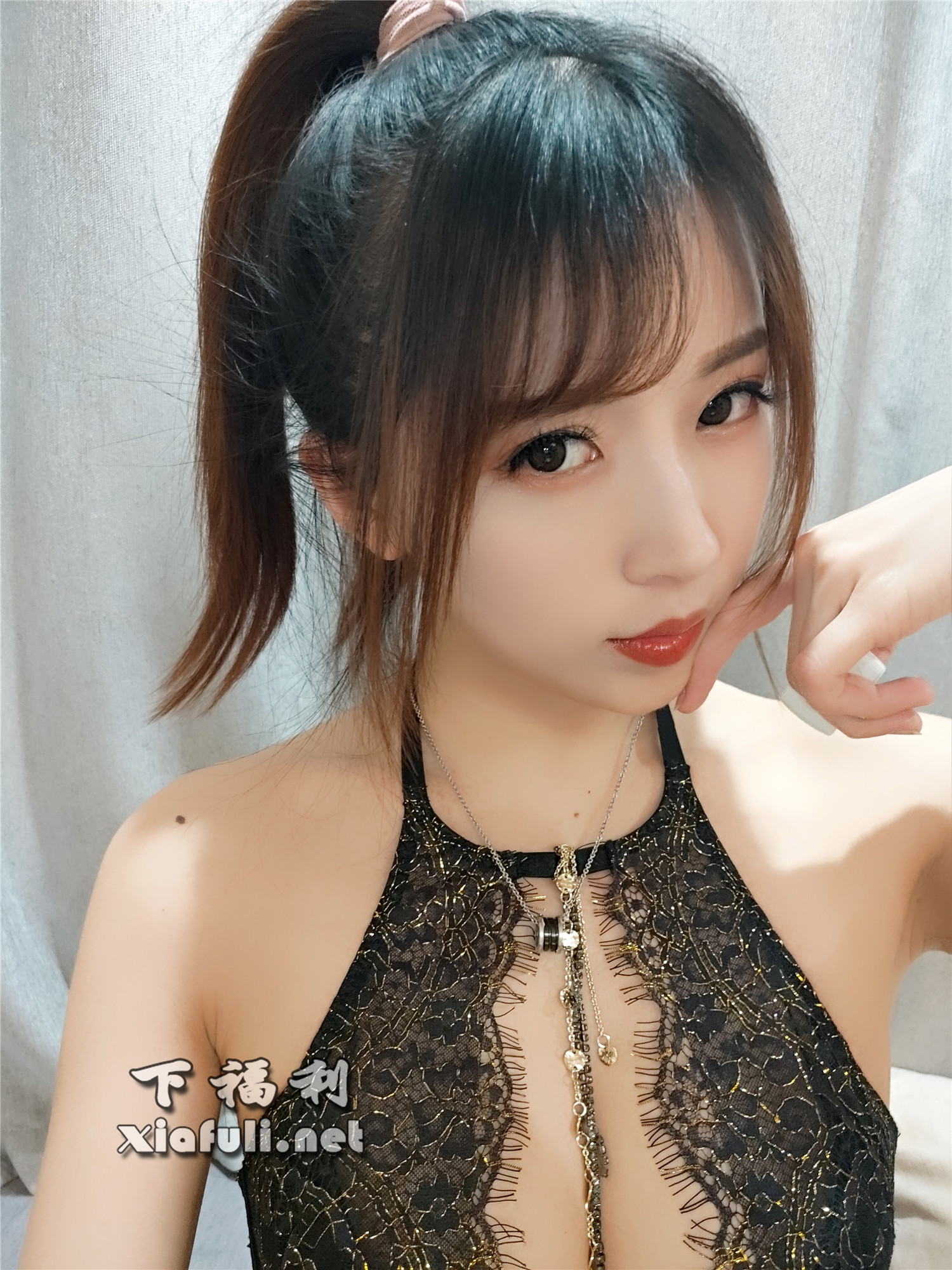 小女巫露娜  蕾丝亮钻黑色长筒[40P/198MB]