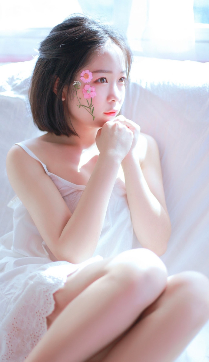 00后吊带衫少女私房粉嫩可爱系又获写真[9P]-觅爱图
