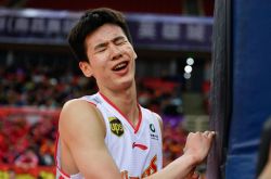 中国男篮希望之星或赴美打球，他曾因同时结交多名女性被大郅弃用