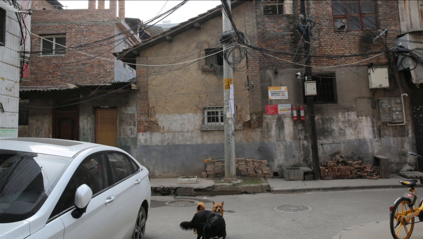 满满的年代感:西安城墙圈里的棚户区,微改造留住城市记忆