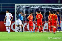 津媒怒批中国足球青训一残酷现实！教足球的不会踢球，哪有未来？