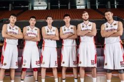 At the age of 18, he is already 2.16 meters tall! Is expected to become the future star of the Chinese men's basketball team, playing more like Yao Ming _ Zhu Rong