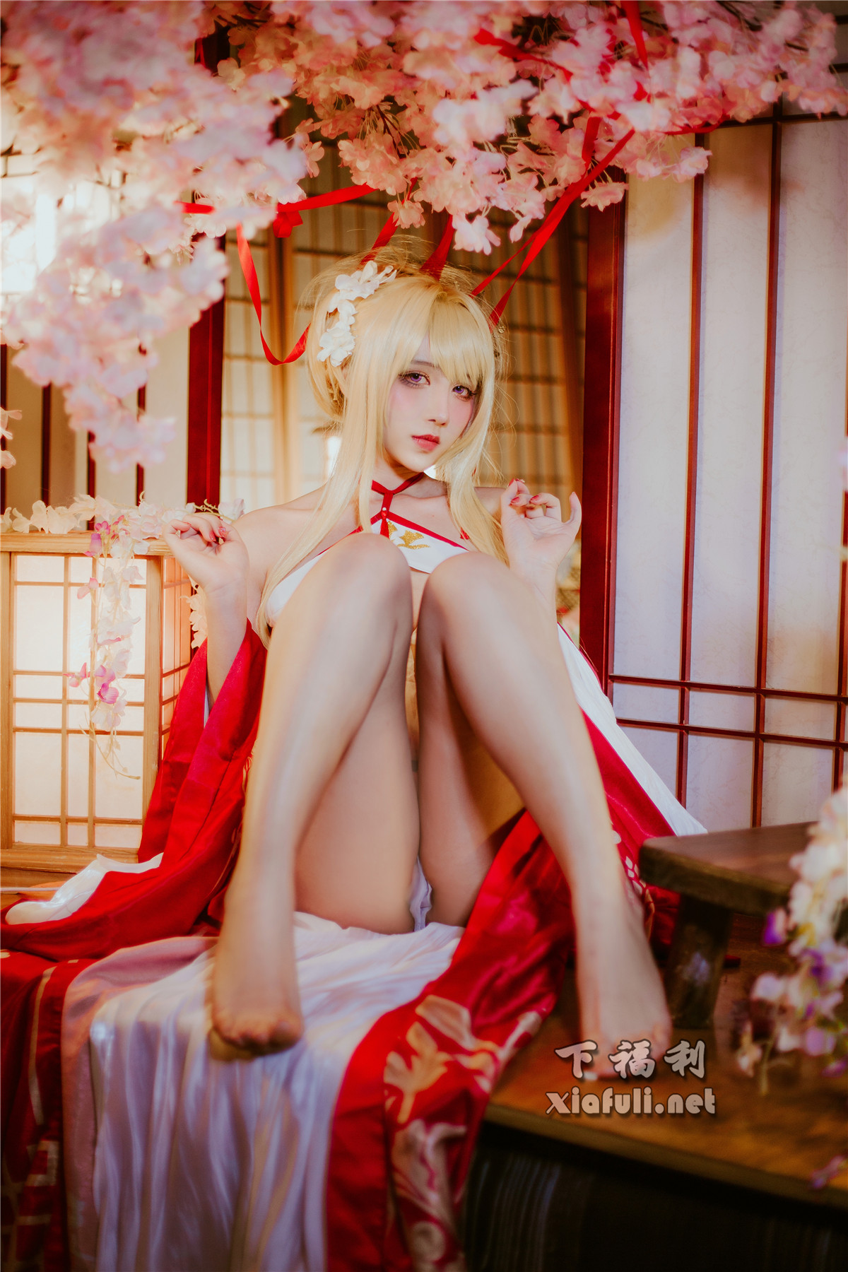 网络红人@九曲Jean - 光荣新春和服 [18P-140MB]