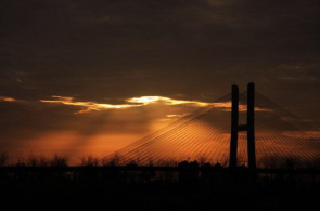 破晓一切的力量,冲破黎明前的黑暗_2