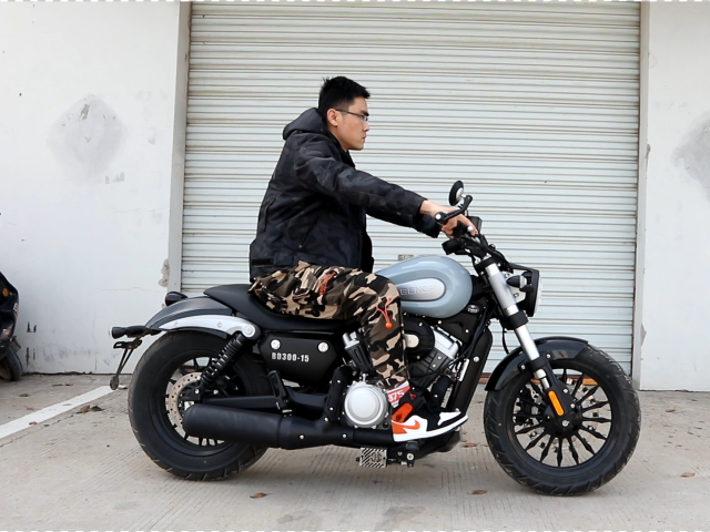 试驾金吉拉300,颜值,动力依然是亮点,小问题在不断优化