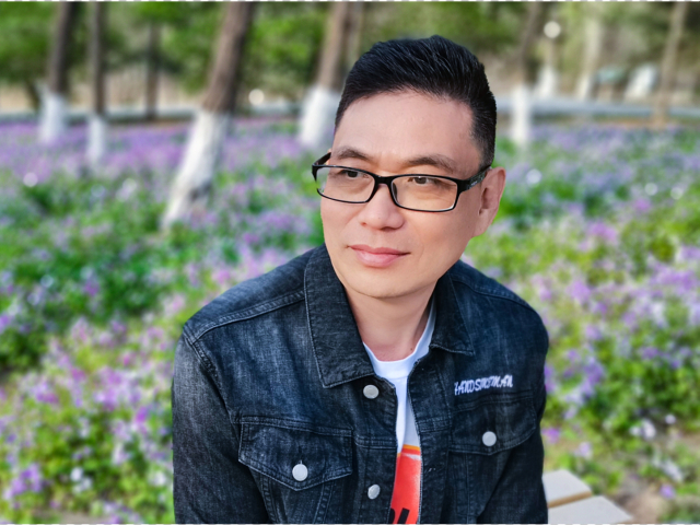 60岁大叔演唱《梦中的额吉》:额吉就是妈妈的意思