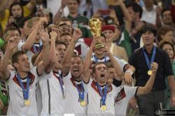 Where is the 2018 World Cup finals? The last World Cup champion Lahm will appear with the Hercules Cup