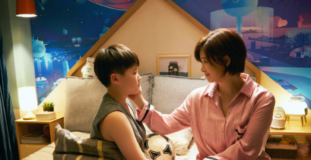 频繁被吐槽“高大壮”蒋欣回应身材争议：很在意被说胖 其实就是骨架大