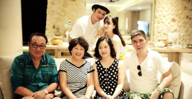 黄晓明和baby的迷惑操作 同场聚会零交流