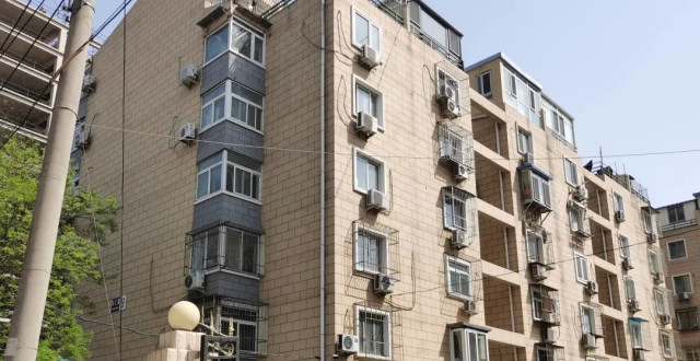 探访北京海淀万柳学区房,一水之隔,单价差10万