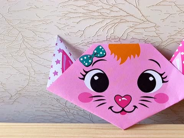 手工折纸一只可爱的小花猫