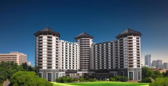 丁山花园酒店龙虾宴华丽开席 6种招牌口味超值畅吃!