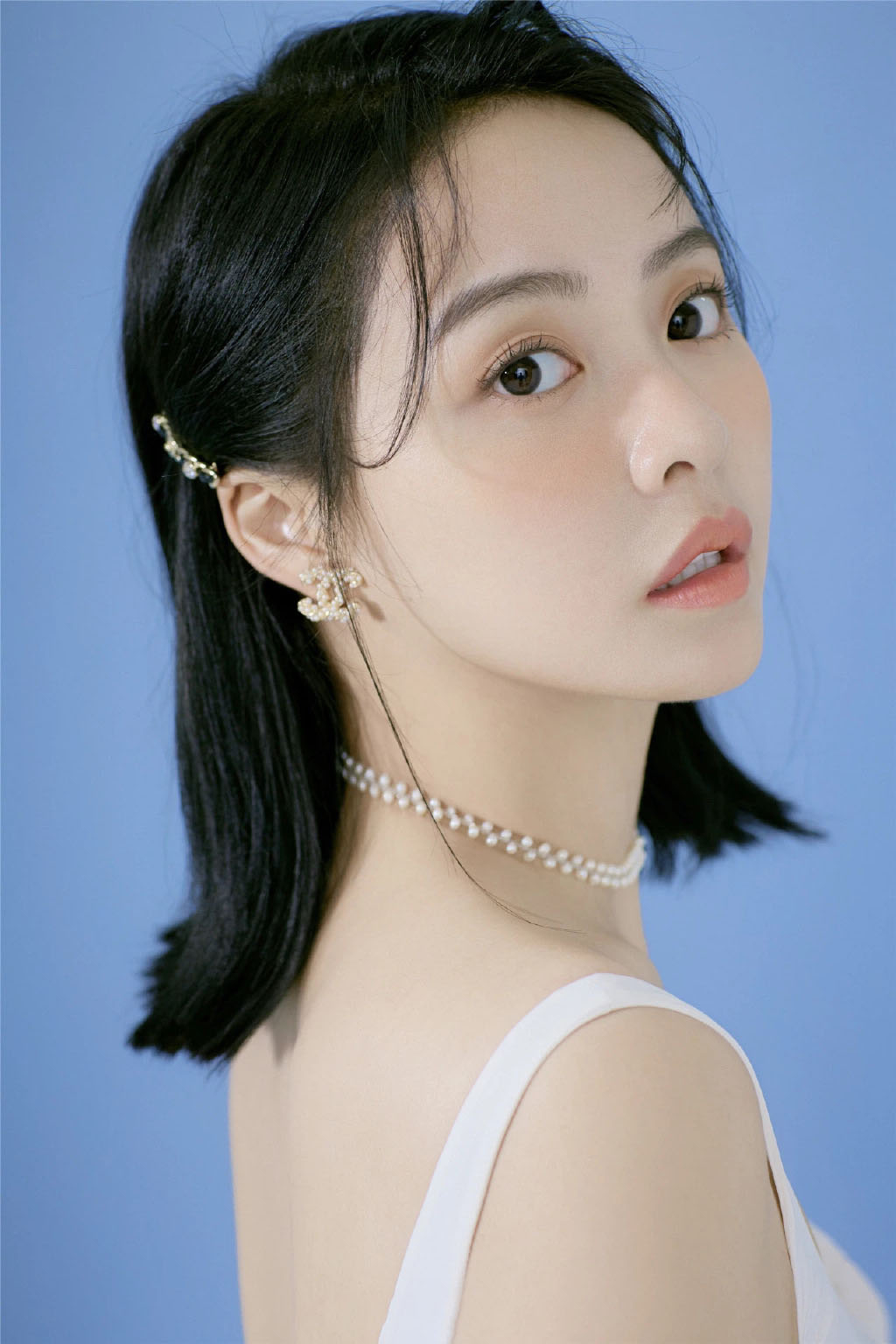 余心恬甜美清新笑容写真美图在线