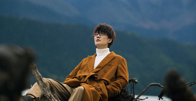 谈许嵩新歌《冰柜》:这是一面照亮黑暗的镜子