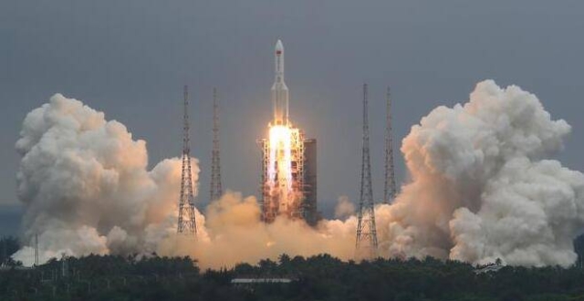 空间站天和核心舱完成在轨测试验证 已进入交会对接轨道