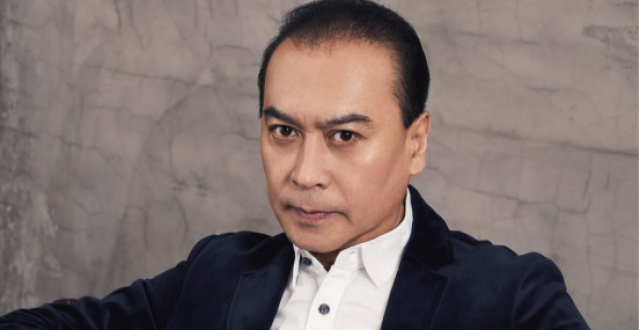 著名演员林京来,张旭,张星阑,编剧苏雪峰莅临鹤峰佰亿进行洽谈