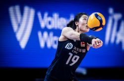 3 失敗！ 1試合わずか15点、世界2位の郎平は疲れすぎて目が腫れている
