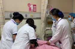 Mianzhu City People 's Hospital : 조기 도착하여 조기 진단 및 치료