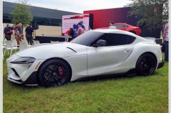 トヨタ、スープラの特別仕様車をプッシュ！ 600台限定／カーボンファイバーキット